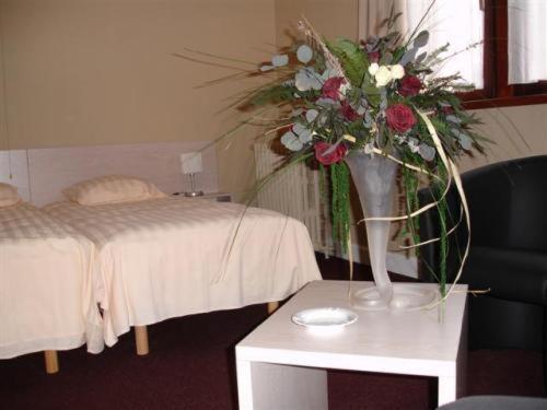 Hostellerie Lou Pahou Ronse Exterior foto