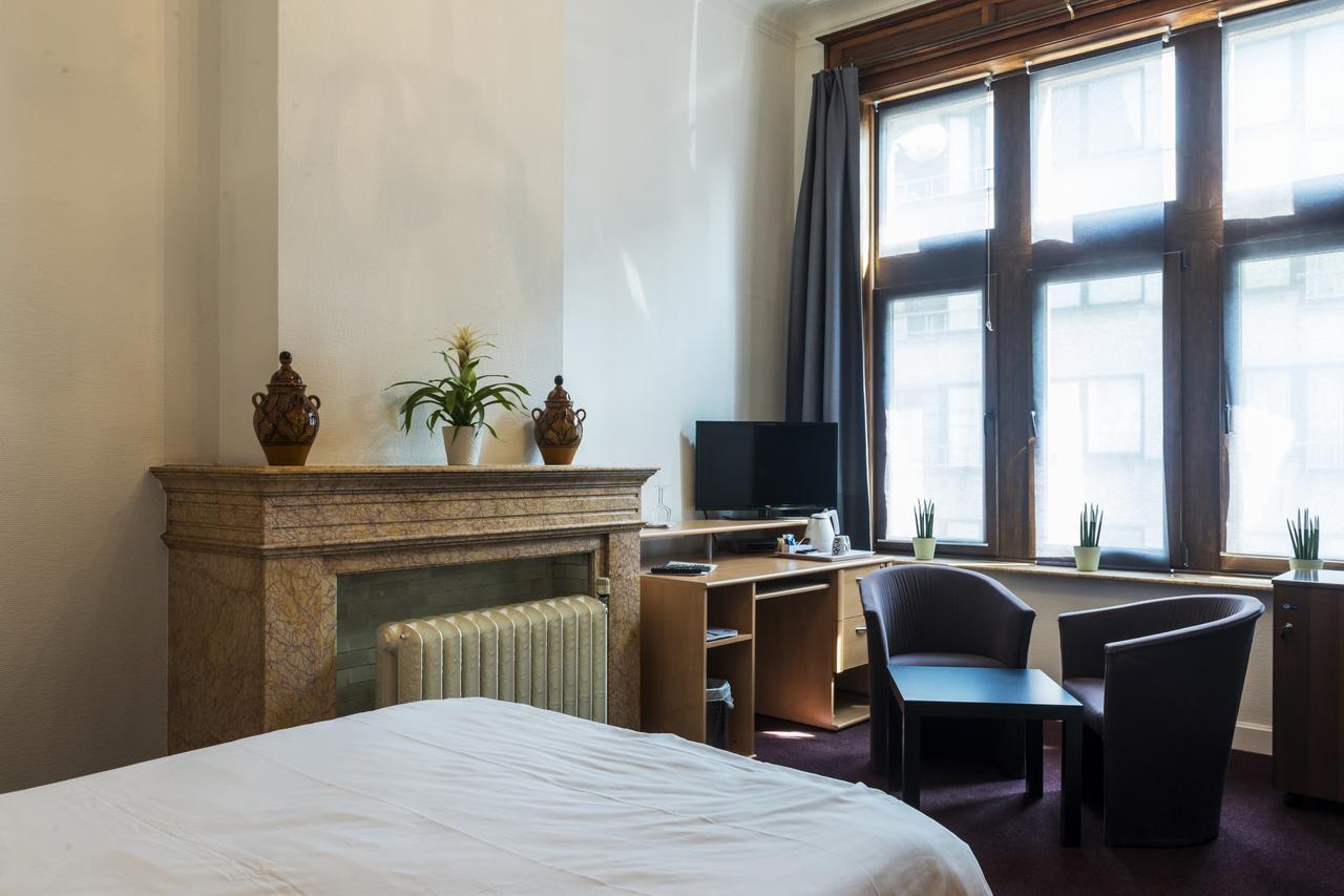Hostellerie Lou Pahou Ronse Exterior foto