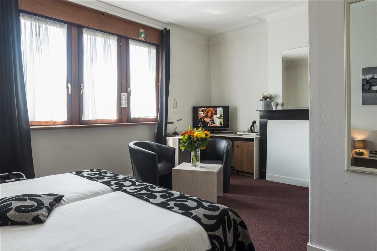 Hostellerie Lou Pahou Ronse Exterior foto